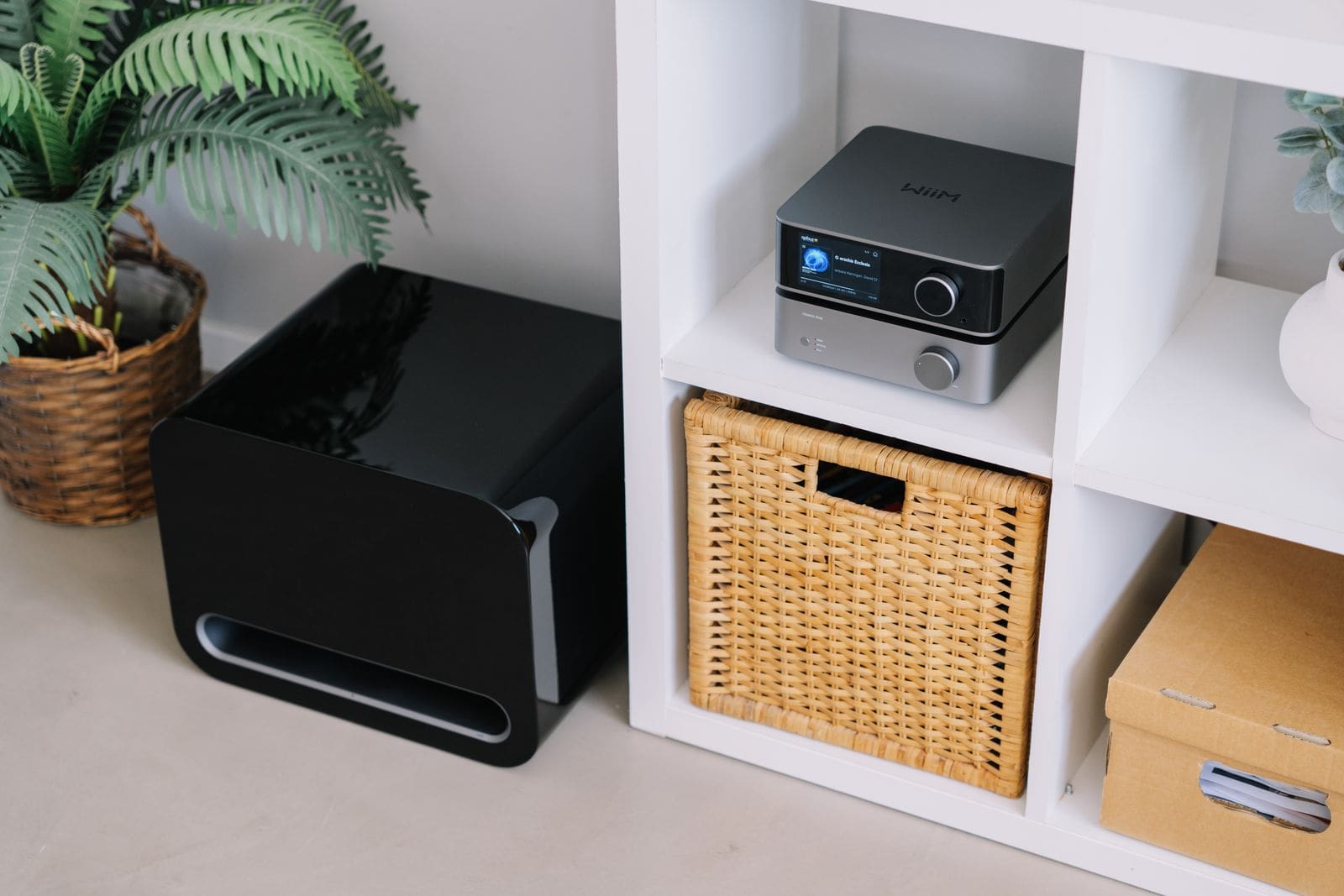 WiiM Sub Pro Black bezprzewodowy subwoofer aktywny