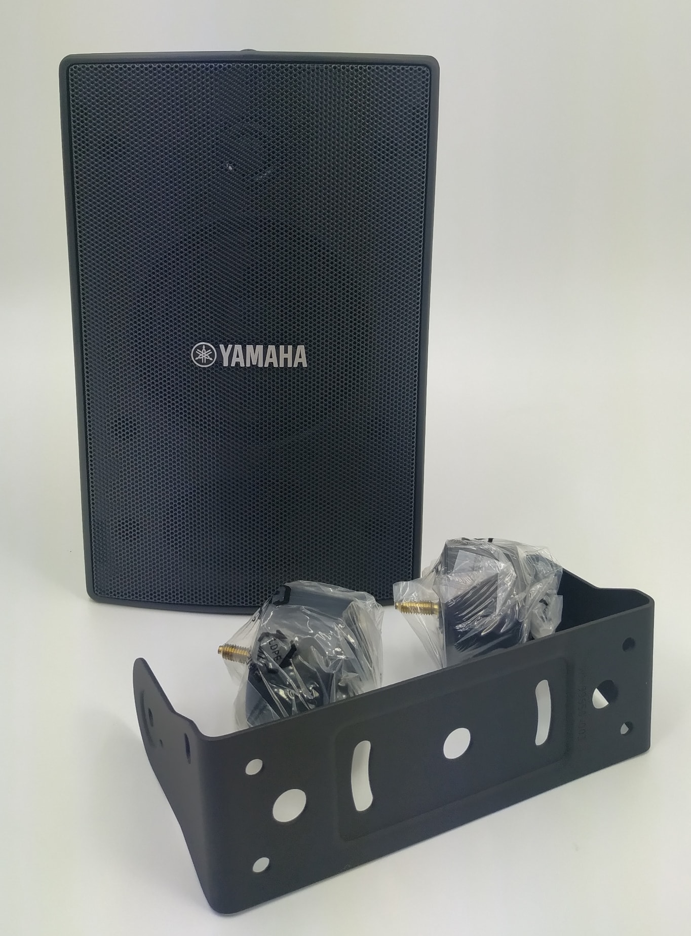 Yamaha NS-AW194 zawartość opakowania