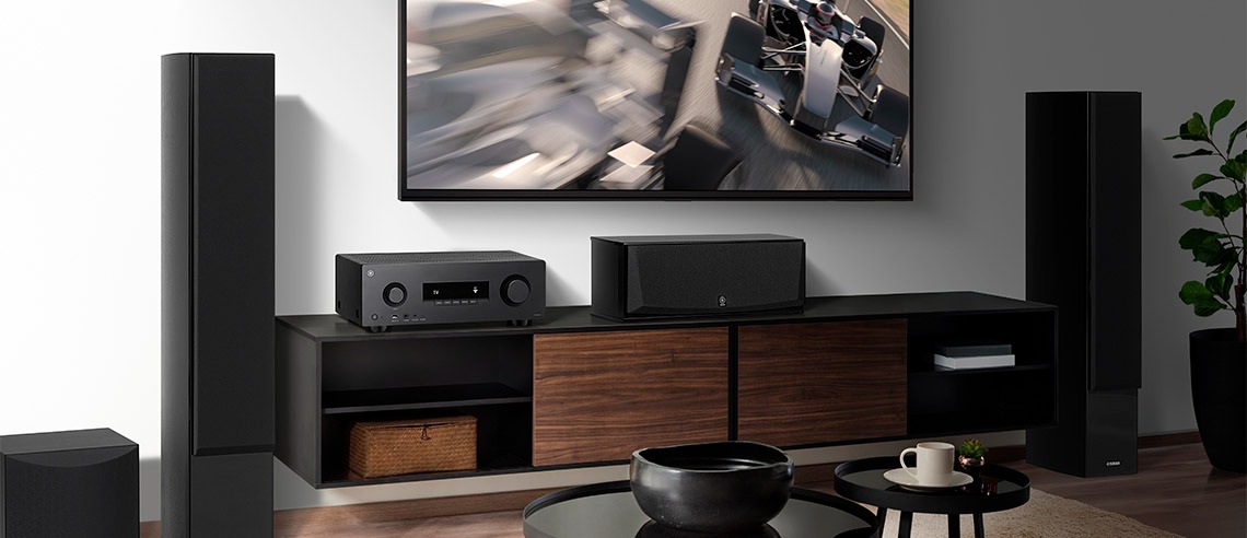 Amplituner kina domowego Yamaha RX300A lifestyle Amplituner kina domowego Yamaha RX300A lifestyle